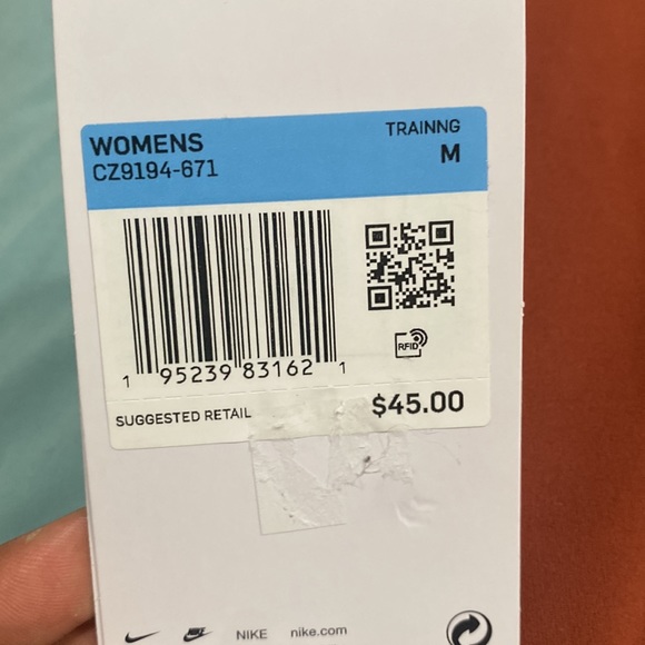 Nike Yoga Luxe 7” Tight Shorts - Picture 6 of 8